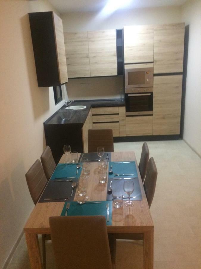 Higlander Apartments Mellieħa Extérieur photo